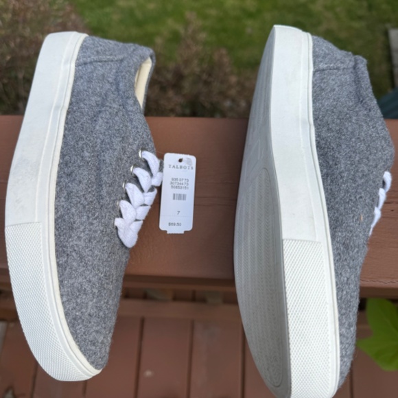 PRICE DROP!! TALBOTS Womens Gray Sneakers- NWT-NEVER WORN-size 7M - Picture 7 of 12
